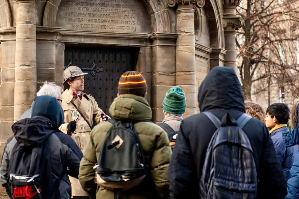 Edinburgh: Historical Gems Tour & A Taste of Scottish Fudge - Mercat Cross to the Royal Mile: markets, power, and the street-level story