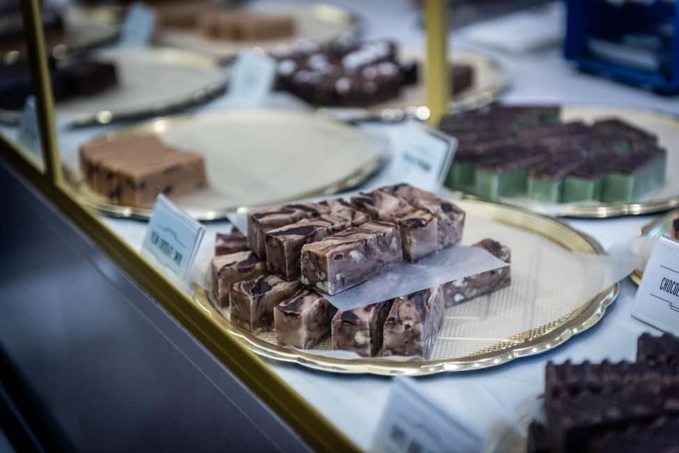 Edinburgh: Historical Gems Tour & A Taste of Scottish Fudge - The Fudge House stop: Scottish fudge and Tablet, included