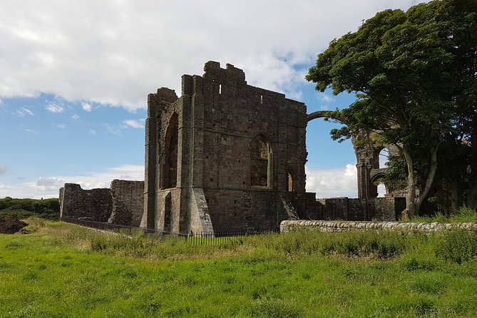 Edinburgh: Holy Island, Alnwick Castle & Kingdom of Northumbria - Who This Tour Fits Best (and Who Might Want Something Else)