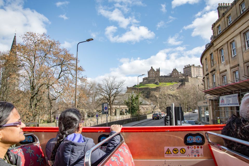 Edinburgh: Hop-On Hop-Off Bus Pass with 3 City Tours - Using the Bus Stops Like a Local: A Simple One-Day Plan