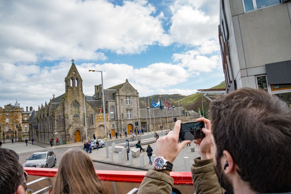 Edinburgh: Hop-On Hop-Off Bus Pass with 3 City Tours - Price and Value: Why $33 Can Be a Smart Move