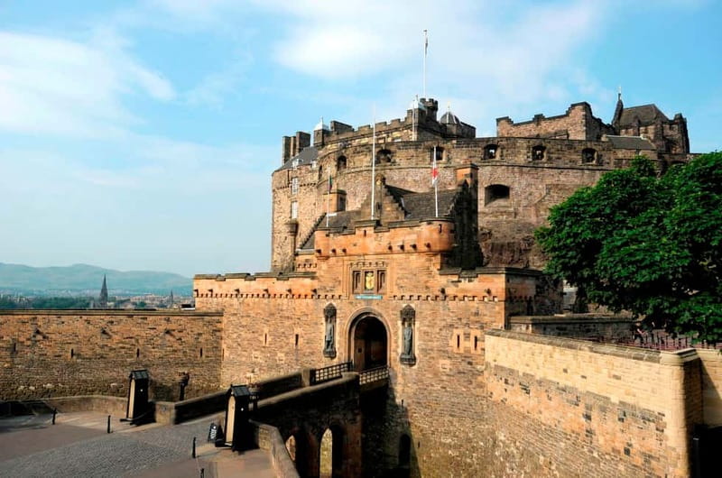 Edinburgh: Immersive Old Town Historical Walking Tour - Key Highlights You’ll Actually Feel