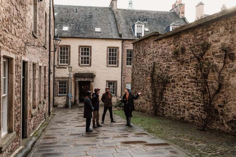 Edinburgh: Immersive Old Town Historical Walking Tour - Mercat Cross: Starting at the Marketplace Center of Old Town