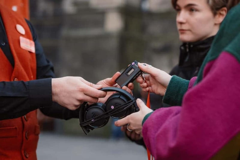 Edinburgh: Immersive Old Town Historical Walking Tour - Edinburgh Castle Area: Big Presence, Short Guided Time