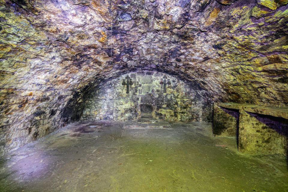 Edinburgh: Late-Night Underground Vaults Terror Tour - Phase 2: dropping into Edinburgh’s South Bridge vaults