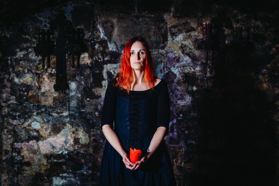 Edinburgh: Late-Night Underground Vaults Terror Tour - Phase 3: the torture exhibition and how the guide frames it