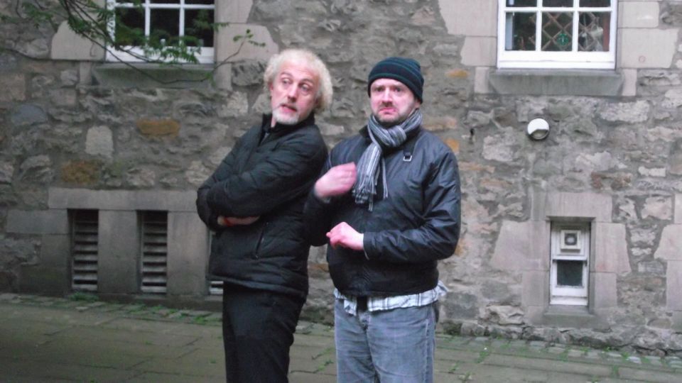 Edinburgh Literary Pub Tour with "Real-Actors" - Practical Tips for a Comfortable Old Town Evening