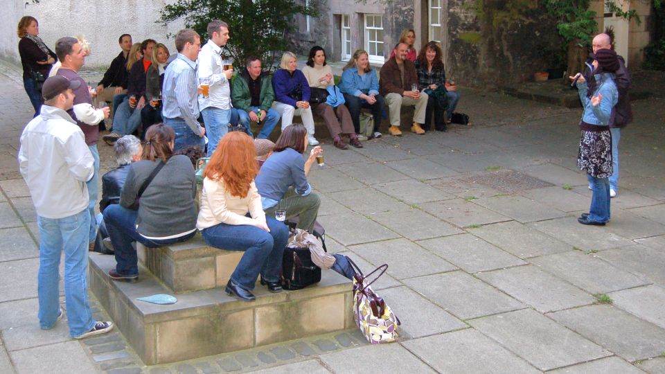 Edinburgh Literary Pub Tour with "Real-Actors" - The Literary Timeline: From Walter Scott to Rebus and Harry Potter