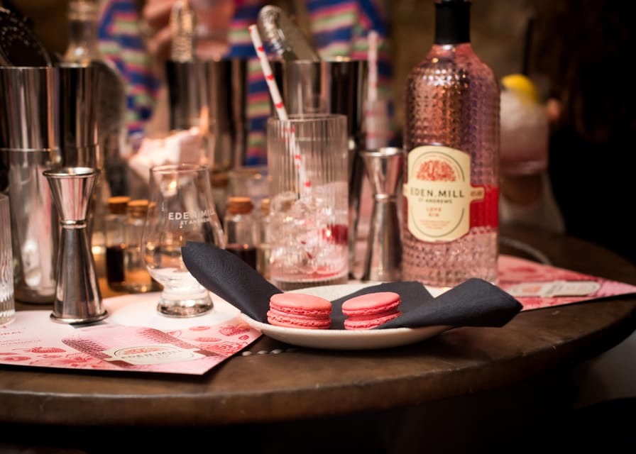 Edinburgh: Love Gin Cocktail Masterclass - Who should book the Edinburgh Love Gin Bramble masterclass?