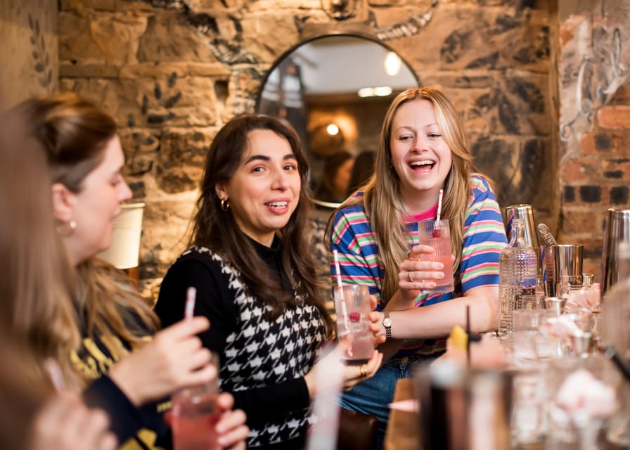 Edinburgh: Love Gin Cocktail Masterclass - Meeting the team under The Huxley