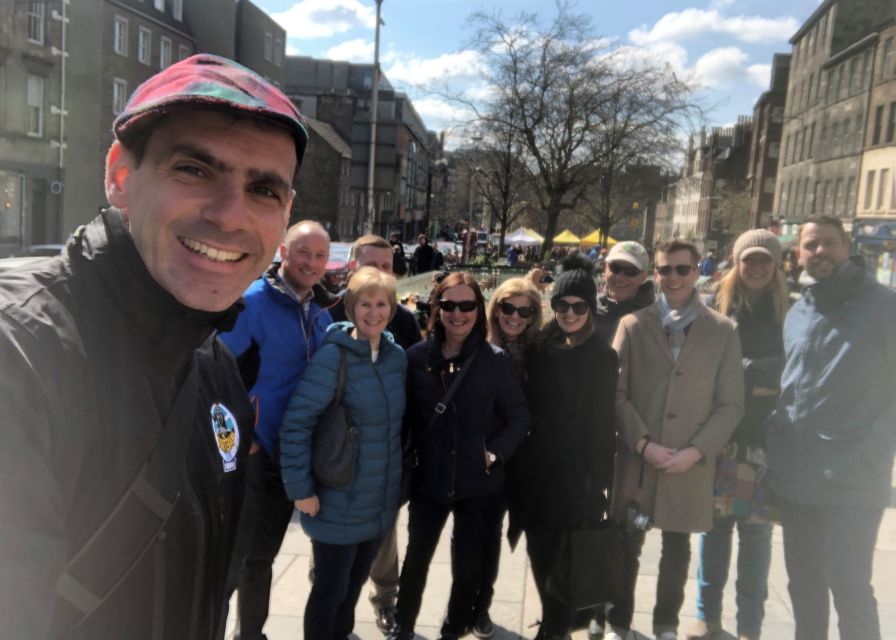 Edinburgh: Mountebank Comedy Walk - Practical tips for a comfortable, rainy Edinburgh walk