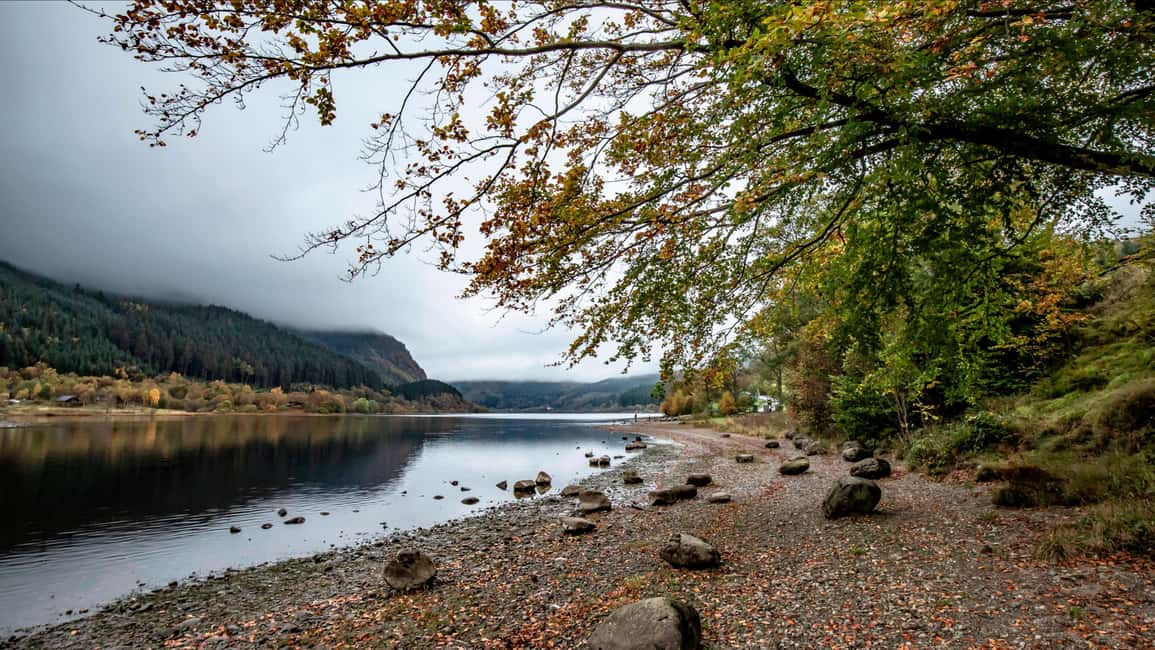 Edinburgh: Oban, Kilchurn Castle & Inveraray Tour in Spanish - From Edinburgh to Loch Lomond: Trossachs scenery with a plan