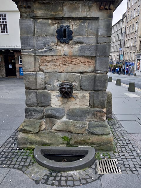 Edinburgh: Old Town Highlights Walking Tour - Celtic History and Life in Old Edinburgh
