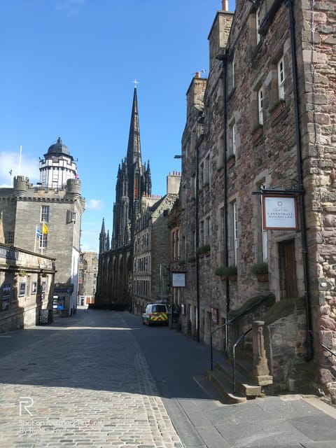 Edinburgh: Old Town Highlights Walking Tour - Price and Value: Is $59 for 2 Hours Fair?