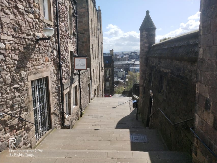 Edinburgh: Old Town Highlights Walking Tour - Who This Tour Best Fits