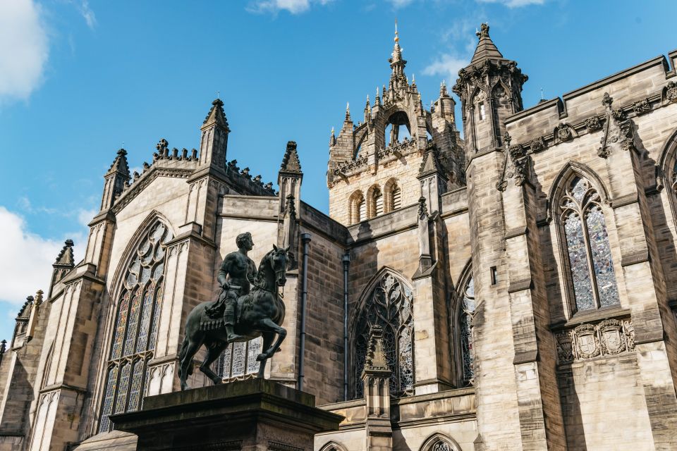 Edinburgh: Old Town History and Tales Walking Tour - Mercat Cross: how a city’s market square becomes a history lesson