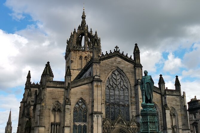 Edinburgh Old Town Private Self-Guided Tour - From Royal Mile to City Chambers: start at Edinburgh’s spine