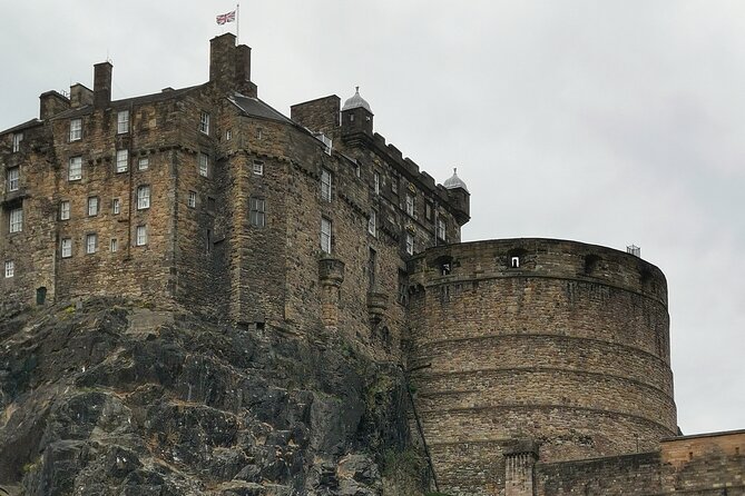 Edinburgh Old Town Private Self-Guided Tour - St Giles’ Cathedral and the myth-versus-reality cobblestone heart