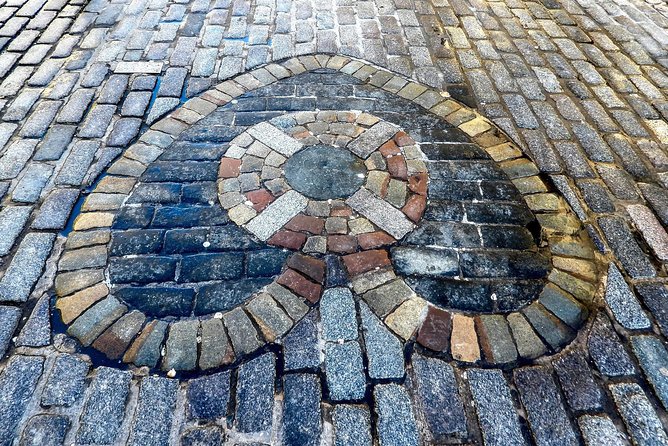 Edinburgh - Old Town Stories - Group Size, Pace, and Why the Guide Style Matters