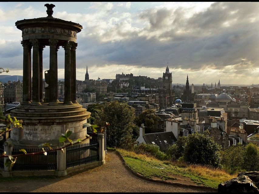 Edinburgh: Old Town Stories - Guided Walking Tour - St Giles Cathedral Start: get your bearings fast in Old Town