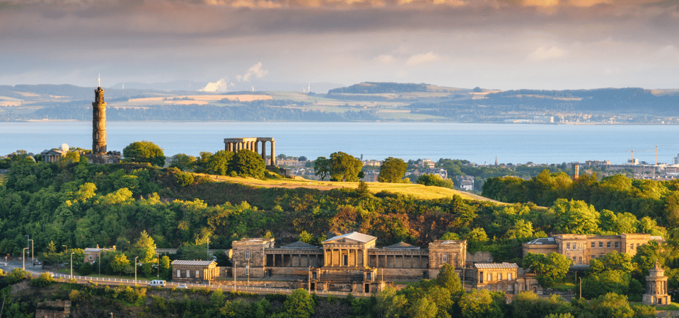Edinburgh: Old Town Walking Tour with an APP - Strolling the Royal Mile with phone-led stories