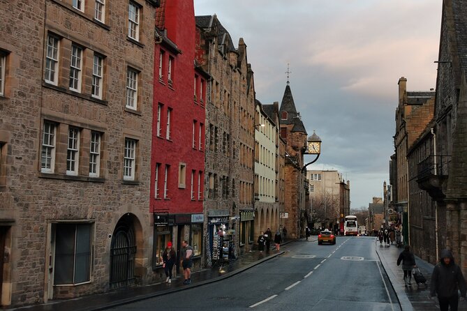 Edinburgh Outlander Self-Guided Private Tour - Mercat Cross, Tweeddale Court, and Calton Hill’s faerie tales