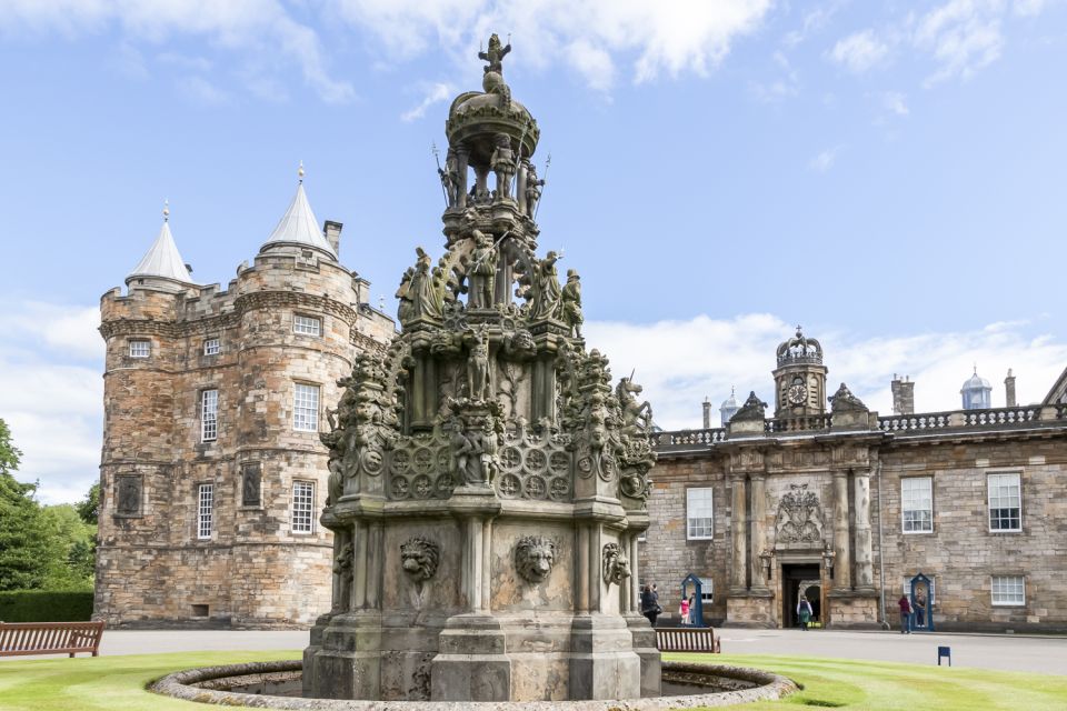 Edinburgh: Palace of Holyroodhouse Entry Ticket - Cafe at the Palace: plan a snack, not a full meal