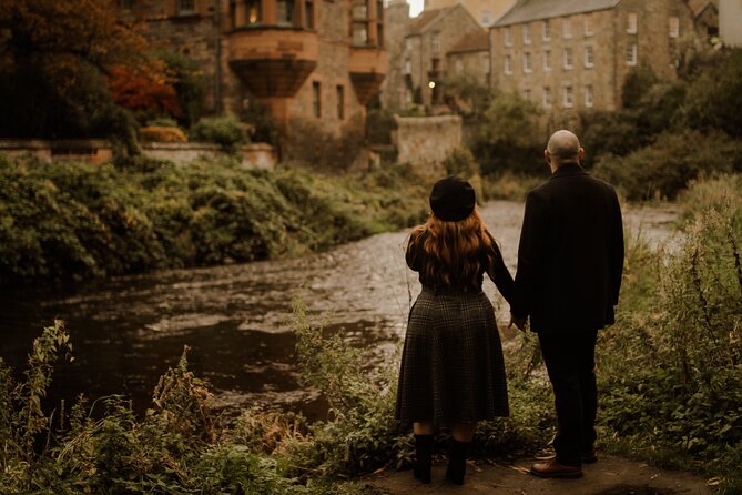 Edinburgh Photo Shoot - capture your memories ! - High Street to the Castle approach: the views you came for