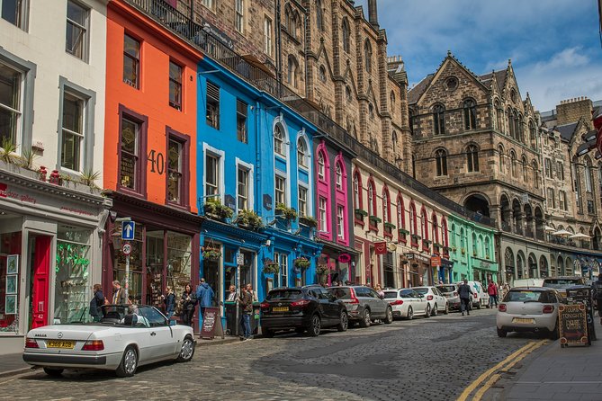 Edinburgh Photography Masterclass - Private Photography Lesson - Light painting and night portraits: two techniques with very different goals