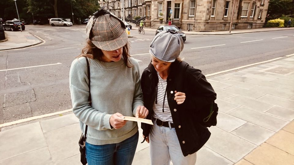 Edinburgh: Private Sherlock Holmes Adventure Tour Challenge - Quick hits on the Sherlock’s Secret Challenge
