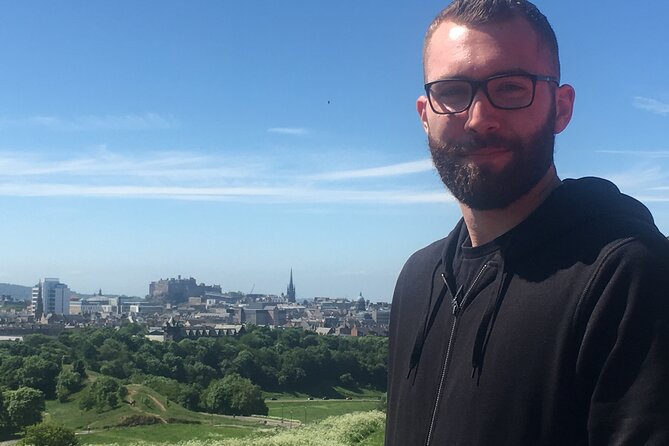 Edinburgh Private Tour with a Local - Highlights & Hidden Gems - What to expect day-of: walking pace, start points, and real guide communication