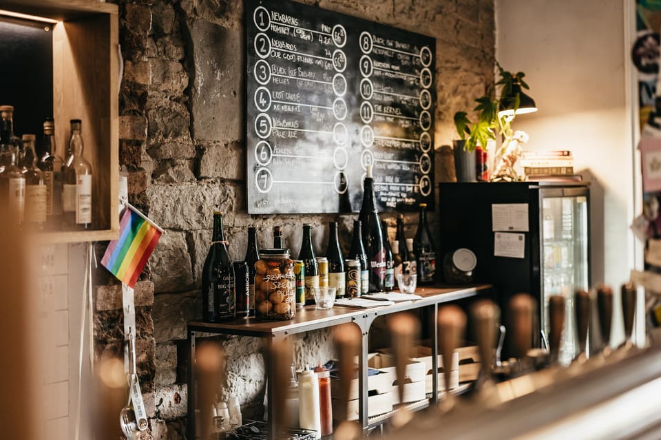 Edinburgh: Pubs and History Guided Walking Tour with Beer - Price and Value: Why $62 Can Make Sense in Edinburgh