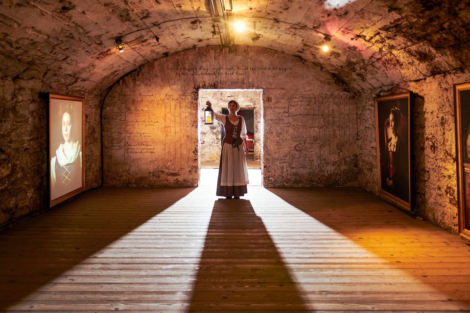 Edinburgh: Real Mary King's Close Guided Tour - Plague, work, and royal visitors: the social history angle that sticks