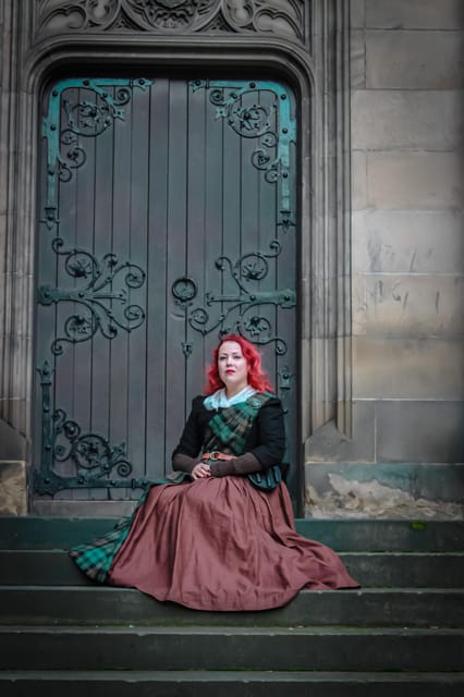 Edinburgh: Royal Mile Old Town Walking Tour - Starting at St Giles Cathedral: Where the Old Town Story Begins