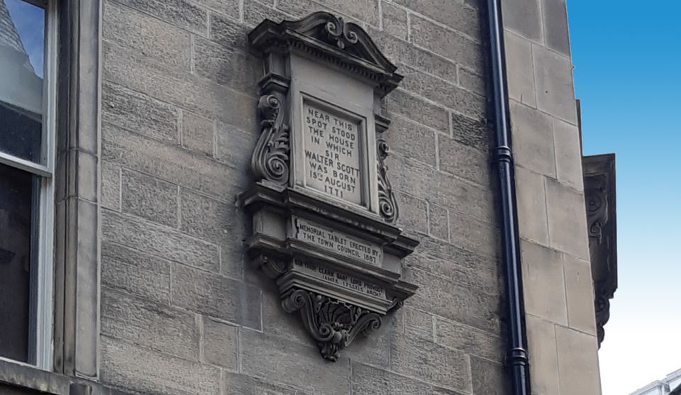 Edinburgh: Royal Mile Scottish Enlightenment Walking Tour - Meeting at St Giles Cathedral: pacing, footing, and practical tips
