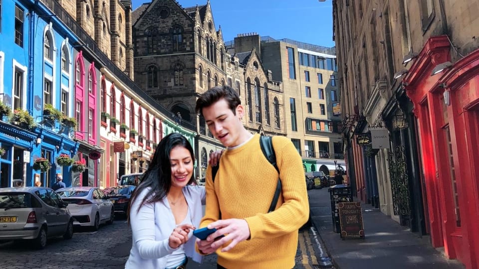 Edinburgh: Royal Mile Walking Tour & Exploration Game - Key things to know before you start
