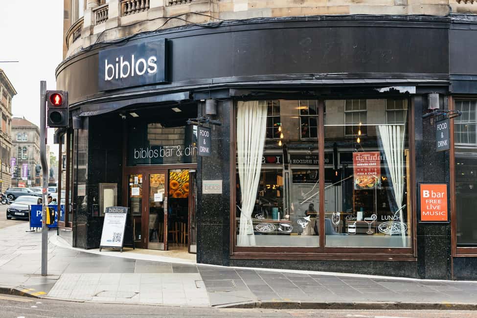 Edinburgh: Scottish Dinner and Folk Music Experience - Should You Book This Scottish Dinner and Folk Music Experience?
