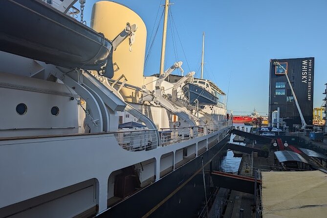 Edinburgh Shore Excursion: City Tour and Royal Yacht Britannia - How the coach and cruise logistics shape your day