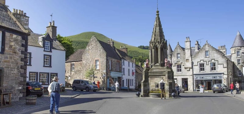 Edinburgh: St. Andrews and Falkland Palace Day Tour - Bus comfort and time management: the small things that matter