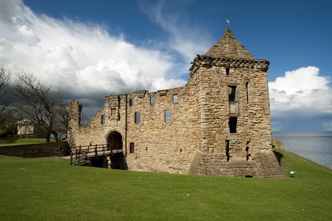 Edinburgh: St Andrews & The Fishing Villages of Fife - St Andrews with Prince William and Kate, the old university, and golf