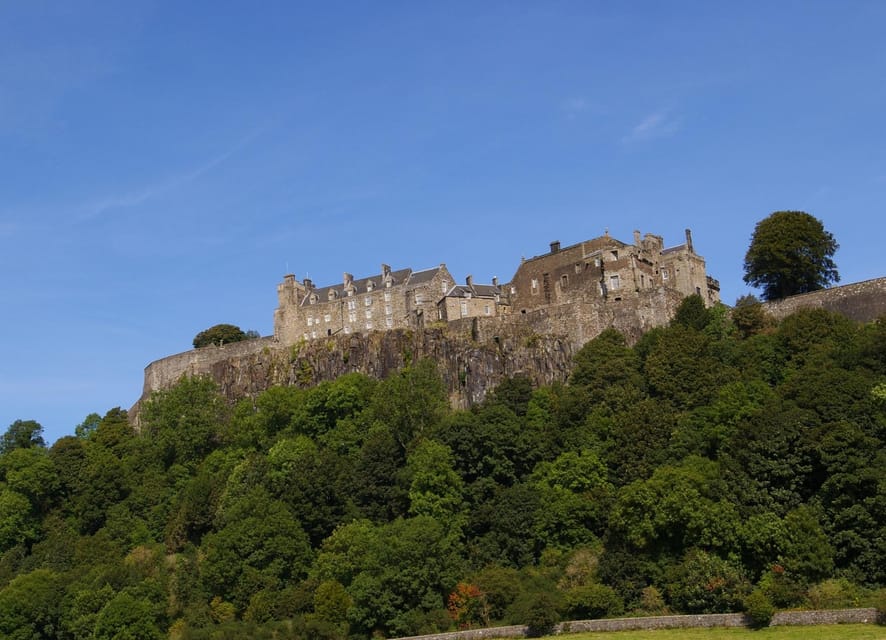 Edinburgh: Stirling Castle, Kelpies, Whisky & Highlands Tour - The Kelpies at Falkirk: myth made giant