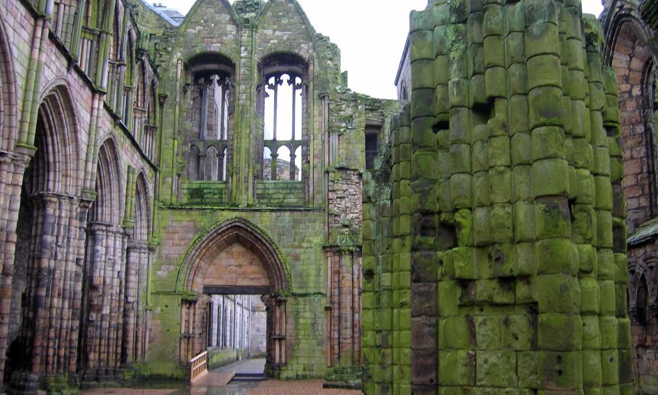 Edinburgh: Stirling, Whisky & St Andrews Tour in Italian - The drive to St Andrews: the Catholicism thread