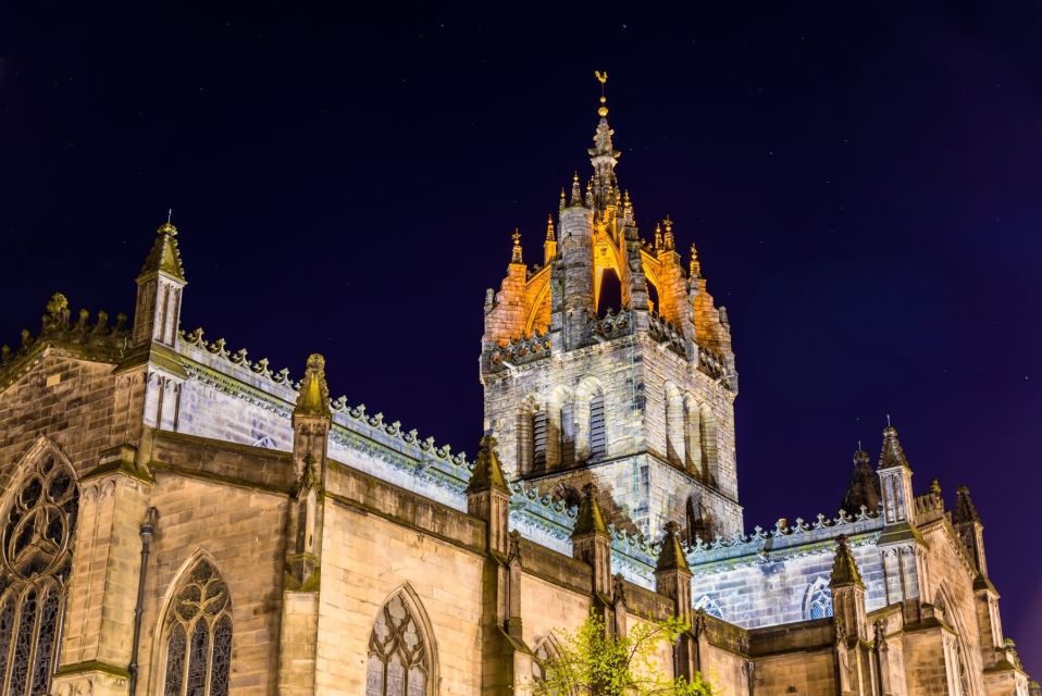 Edinburgh: The Dark Side Walking Tour - Canongate Kirkyard: where the mood turns real fast