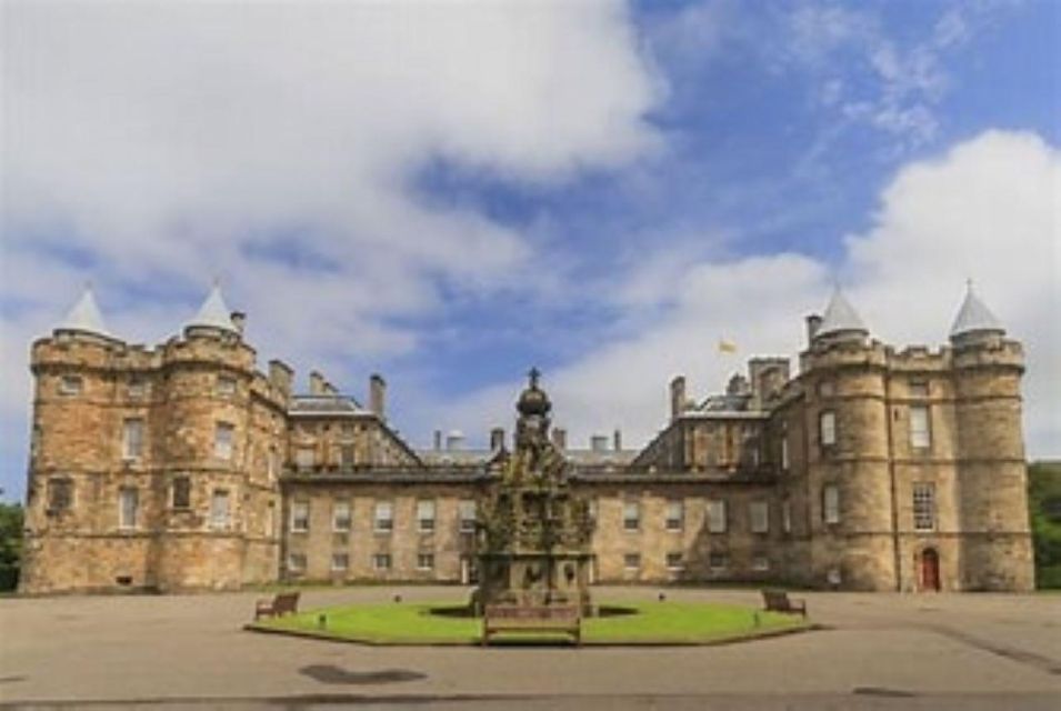 Edinburgh: The Mary Queen of Scots Guided Walking Tour - Mary Stuart Meets the Royal Mile: What the Walk Feels Like