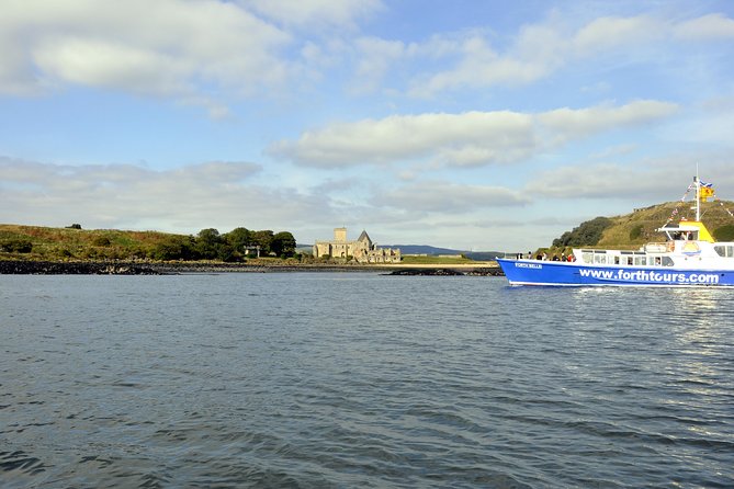 Edinburgh Three Bridges Cruise - The Inchcolm Island Stop: Abbey Ruins, Optional Landing, and Weather Reality