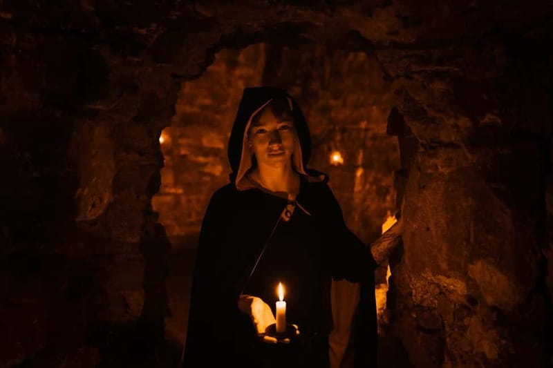 Edinburgh: Underground Vaults and Graveyard Evening Tour - Practical tips so the night doesn’t trip you up