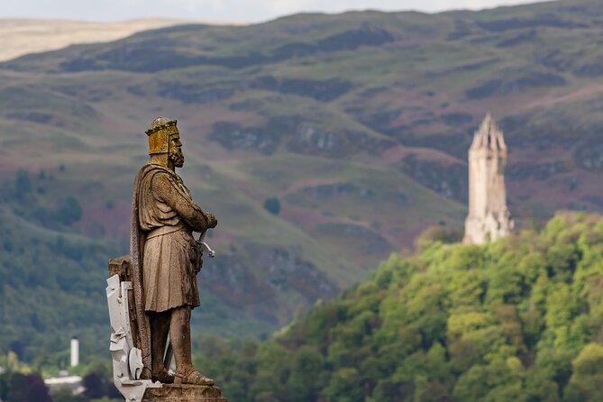 Edinburgh: West Highlands Privately Guided Day Tour in Luxury MPV - Kilchurn Castle on Loch Awe: a medieval ruin and a real photo magnet