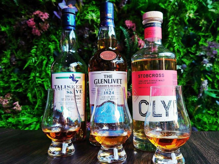 Edinburgh: Whisky Tasting in one of the oldest pubs - The pub experience: more than just a place to pour whisky