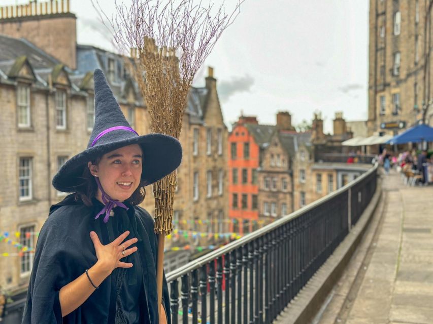 Edinburgh: Witches & Haunted History Walking Tour - Practical tips for an easy, comfortable 75 minutes