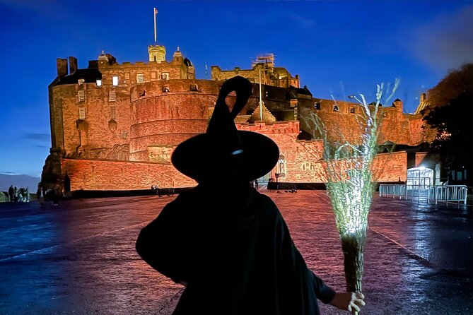 Edinburgh: Witches & Haunted History Walking Tour - Meeting on Parliament Square: what your first 10 minutes feel like